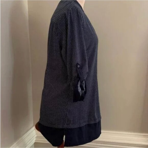 Antilia Femme Navy Blue Print Roll Tab Sleeves Top Size Medium - Picture 3 of 6